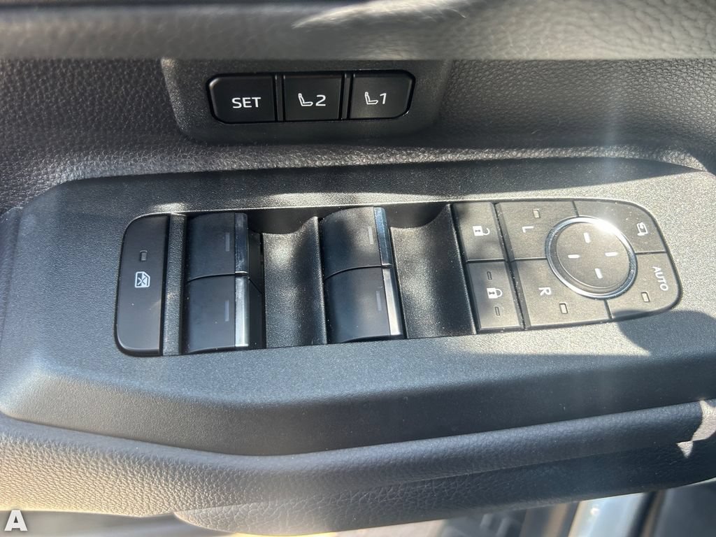 Used 2025 Toyota Land Cruiser w/ Premium Package AWD/4WD image 7