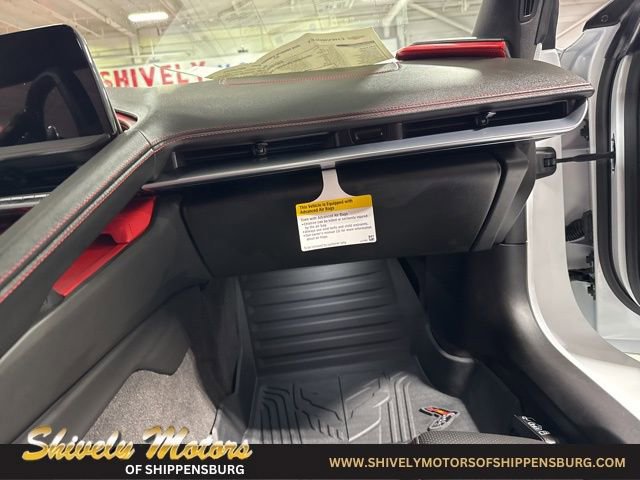 Used 2026 Chevrolet Corvette Stingray Preferred Cpe w/ 2LT RWD image 32