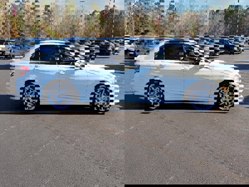 Used 2011 Mercedes-Benz C 300 Sedan image 11