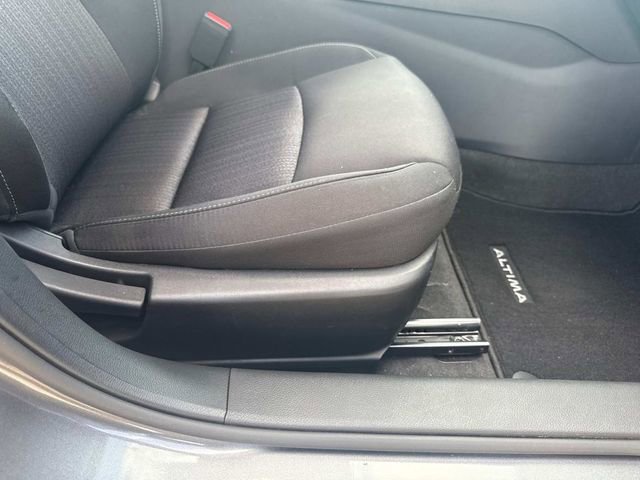 Used 2022 Nissan Altima 2.5 SV image 18