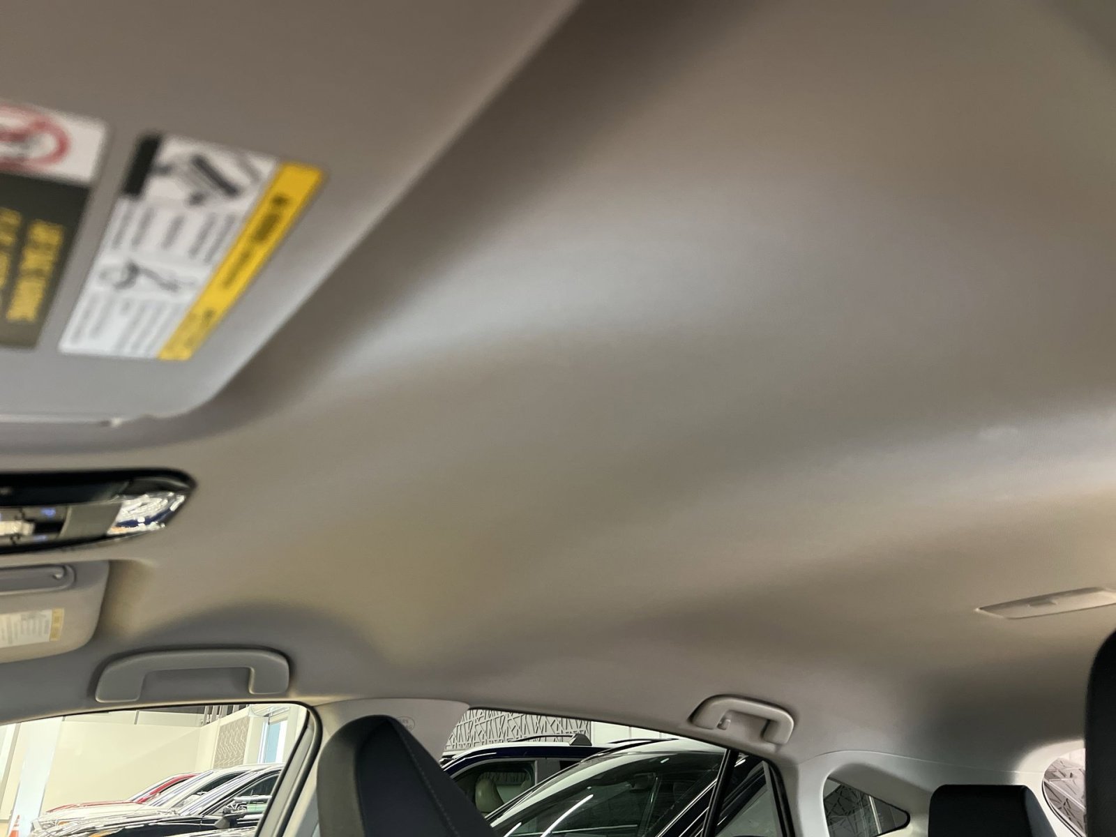 Used 2021 Toyota Venza LE w/ Carpet Mat Package (TMS) image 22