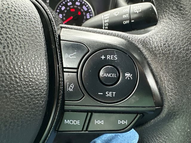 Used 2021 Toyota RAV4 LE image 36