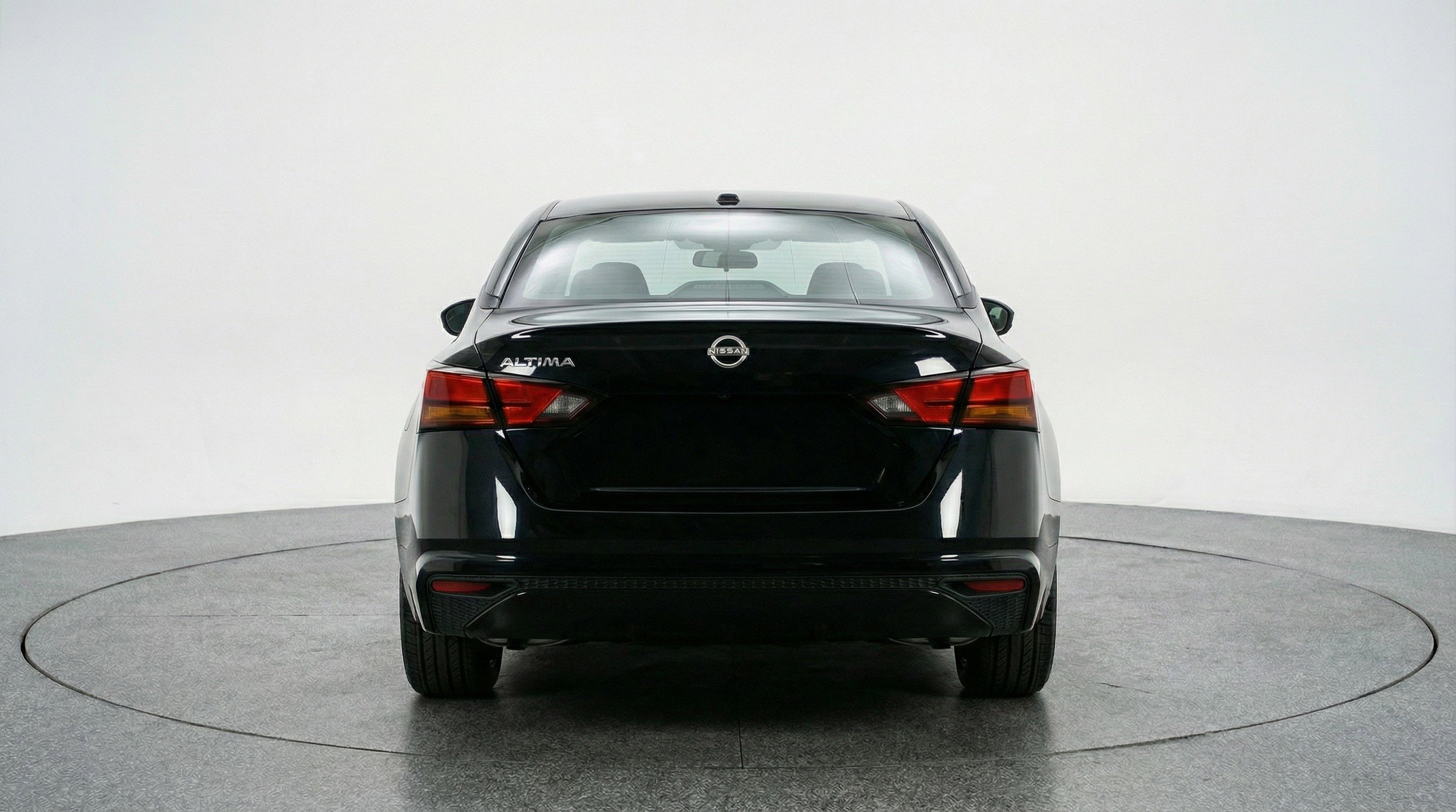 Used 2025 Nissan Altima 2.5 SV image 7