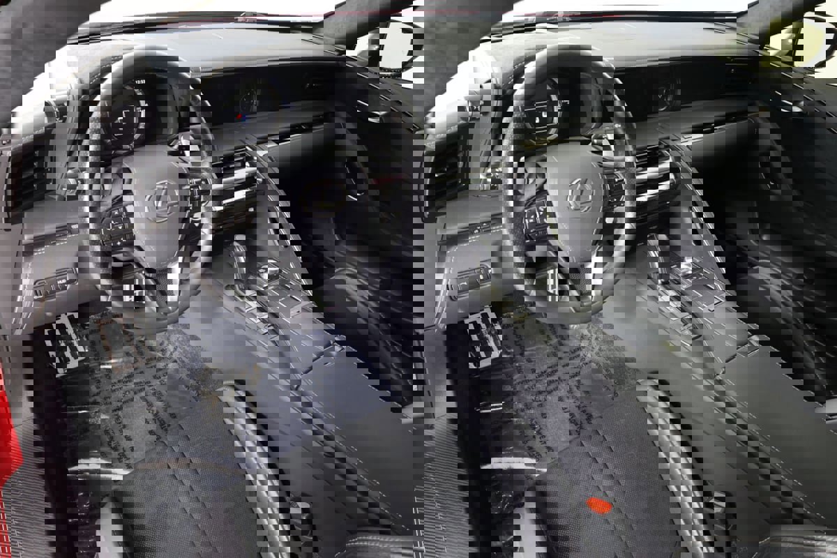 Used 2022 Lexus LC 500 Coupe w/ Performance Package RWD image 21