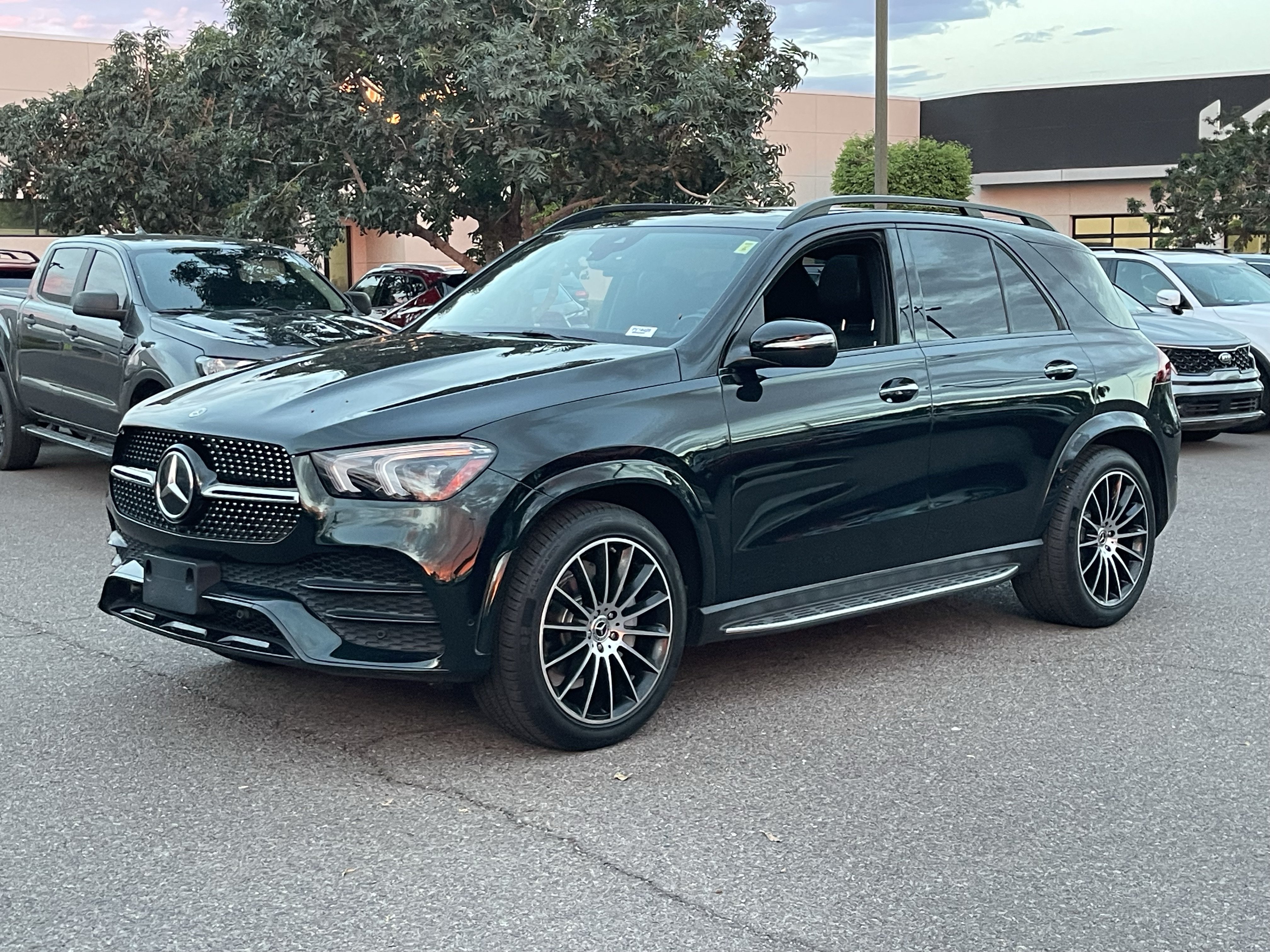 Used 2023 Mercedes-Benz GLE 350 4MATIC image 2