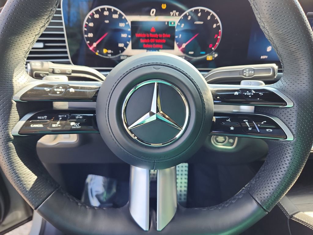 Used 2025 Mercedes-Benz GLS 580 4MATIC image 18