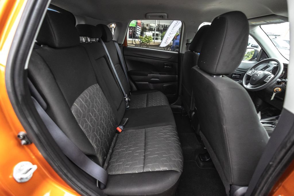 Used 2023 Mitsubishi Outlander Sport ES AWD/4WD image 29
