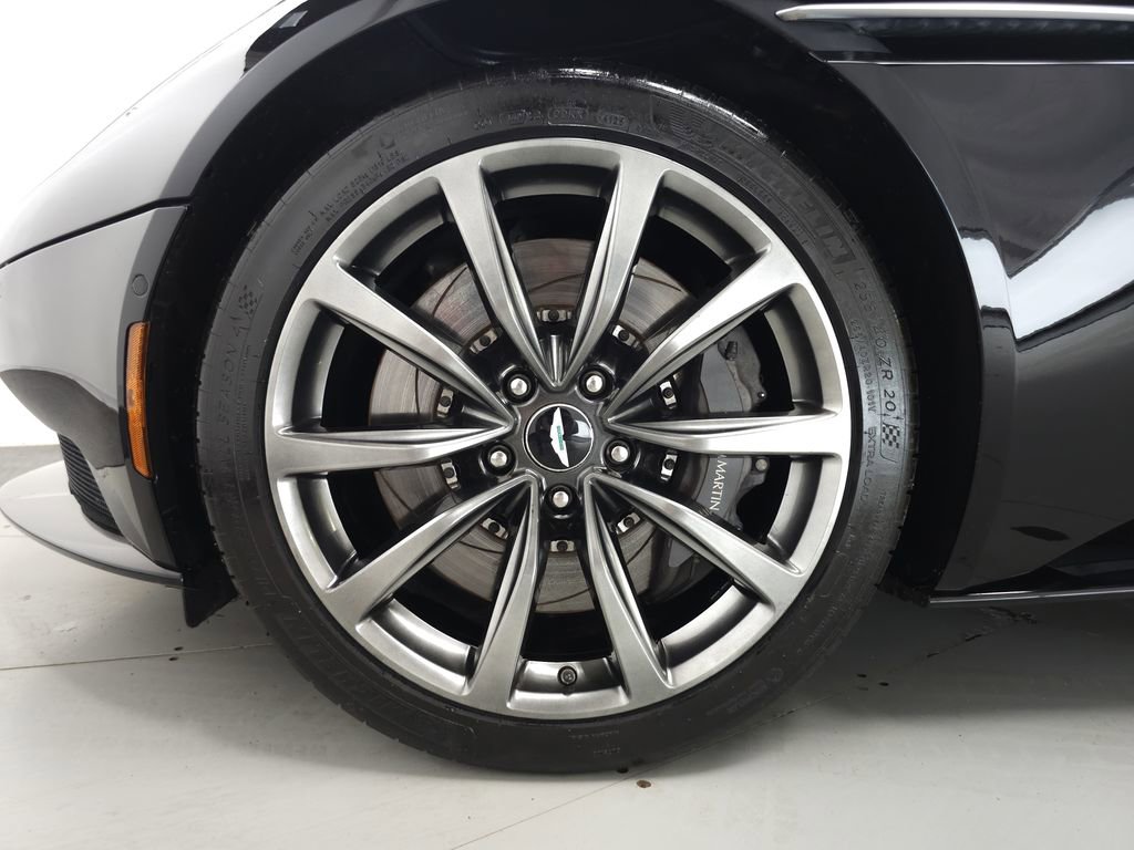 Used 2019 Aston Martin DB11 Coupe RWD image 33
