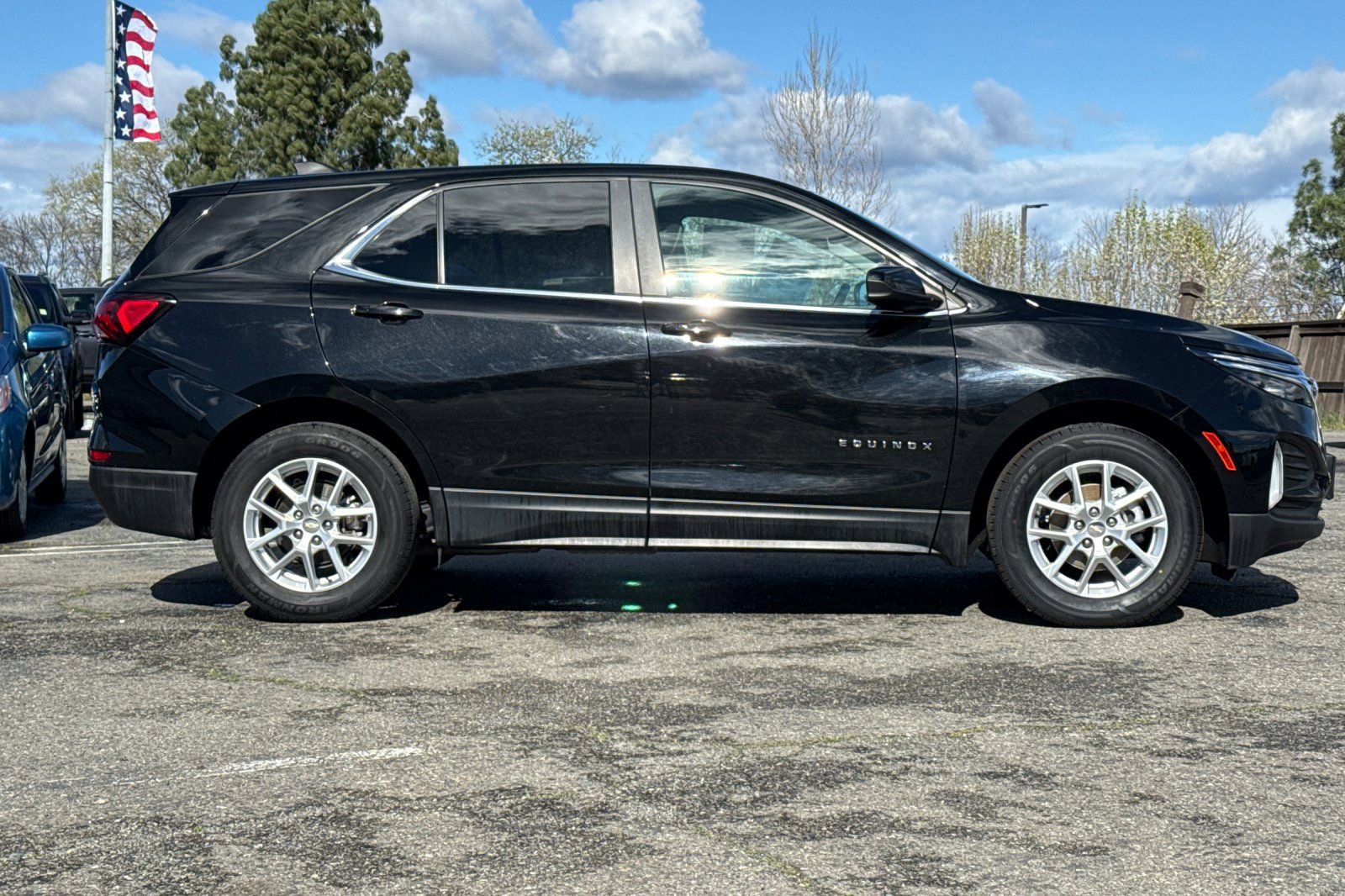 Used 2022 Chevrolet Equinox LT image 3