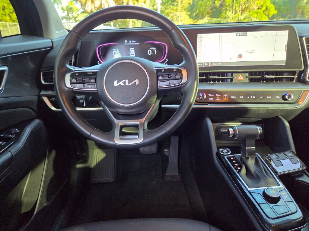 Used 2024 Kia Sportage EX FWD image 7