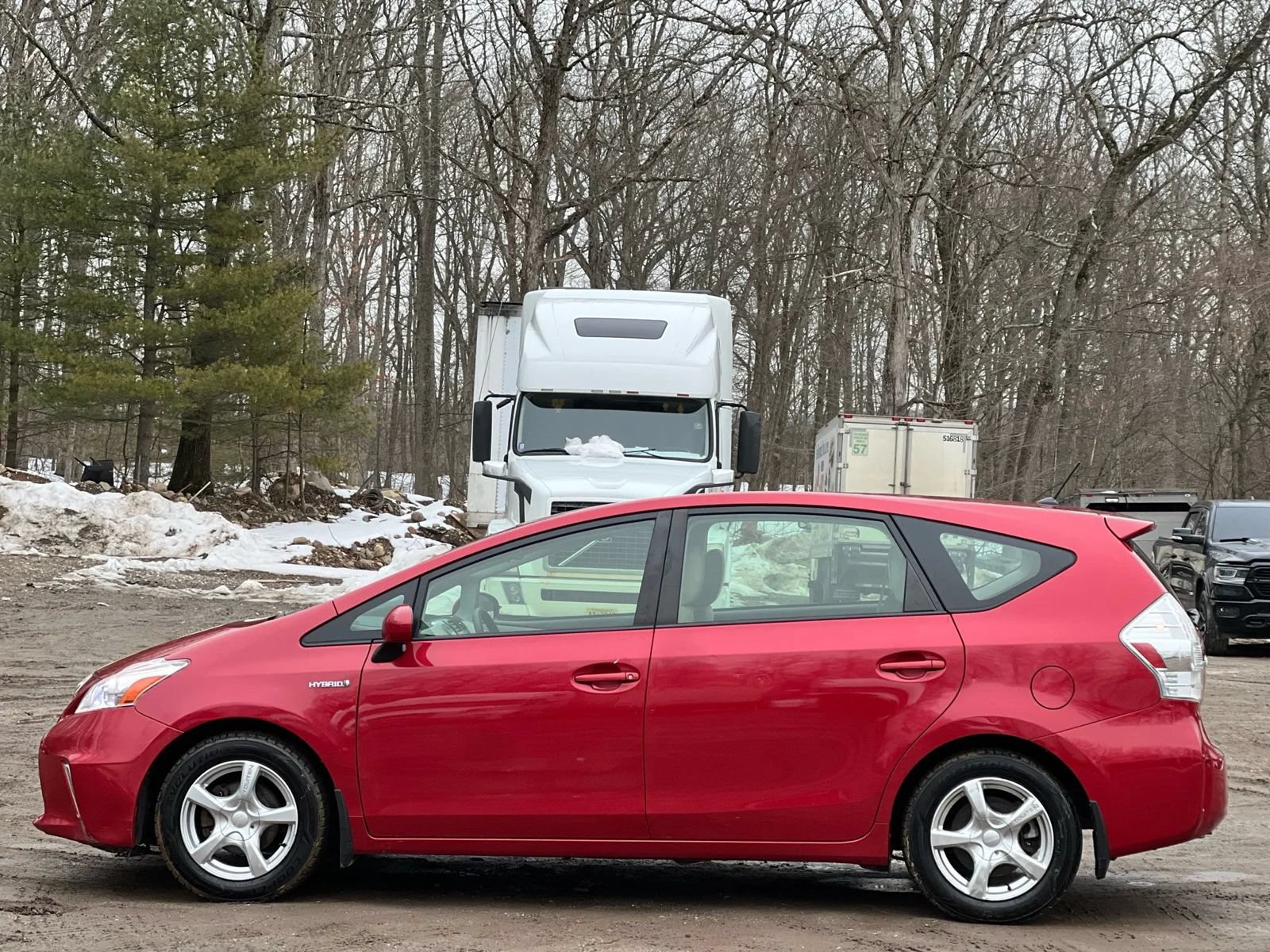 Used 2012 Toyota Prius V Two w/ Preferred Accessory Pkg FWD image 3
