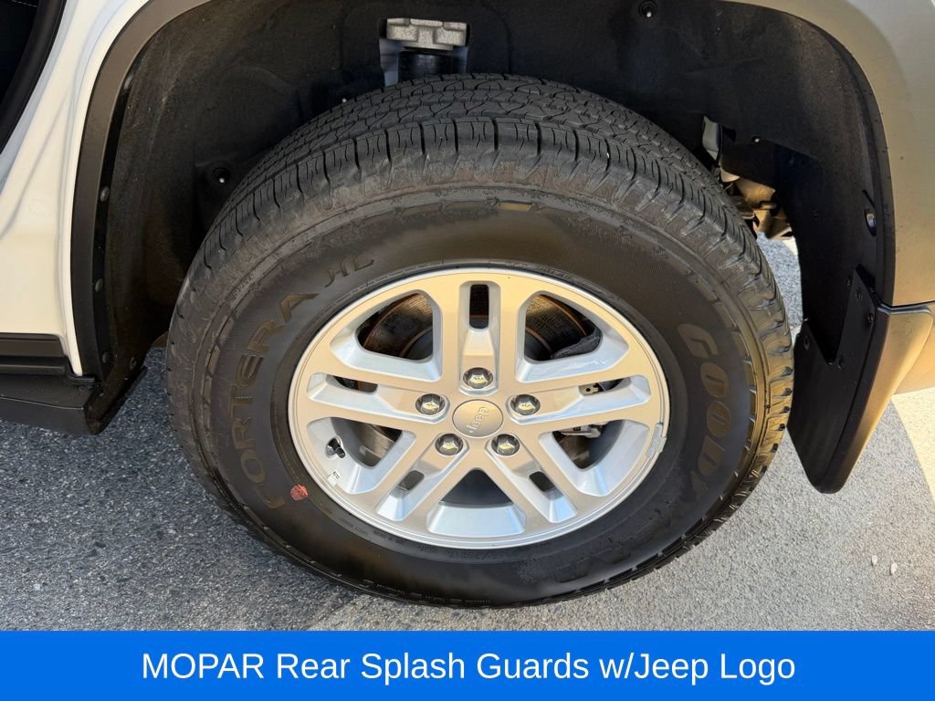 Certified 2024 Jeep Grand Cherokee Laredo w/ MOPAR Finishing Package RWD image 14