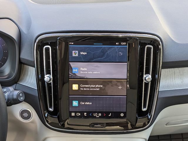 New 2025 Volvo XC40 B5 Plus w/ Protection Package Premier image 22