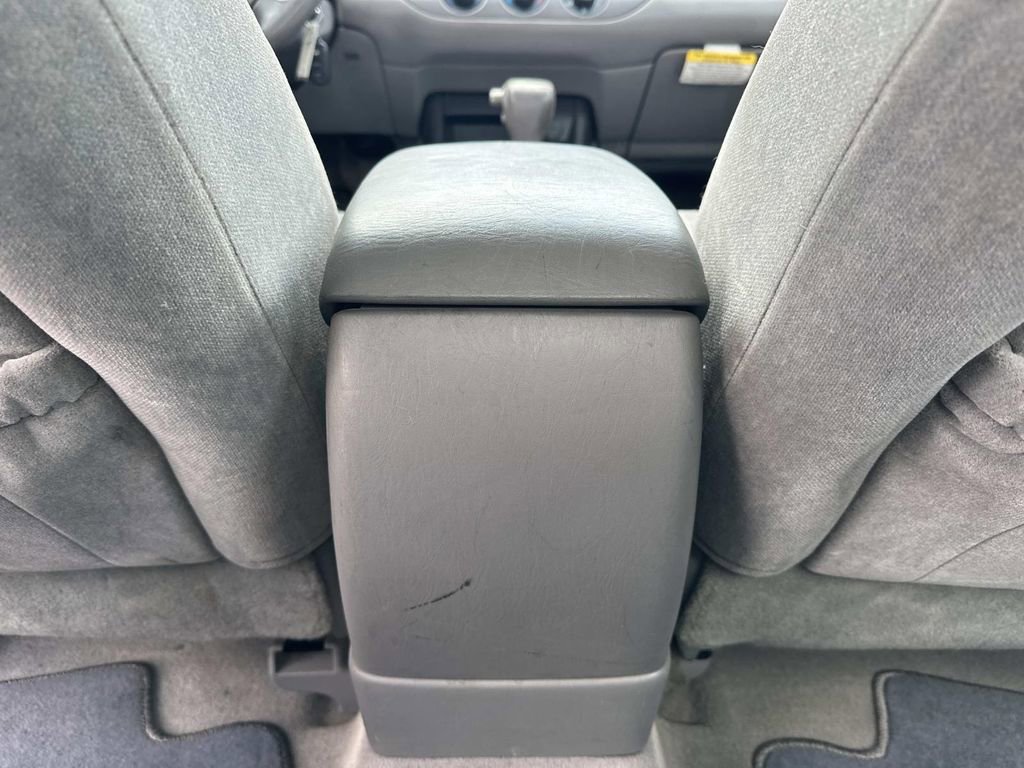 Used 2004 Toyota Camry LE FWD image 13