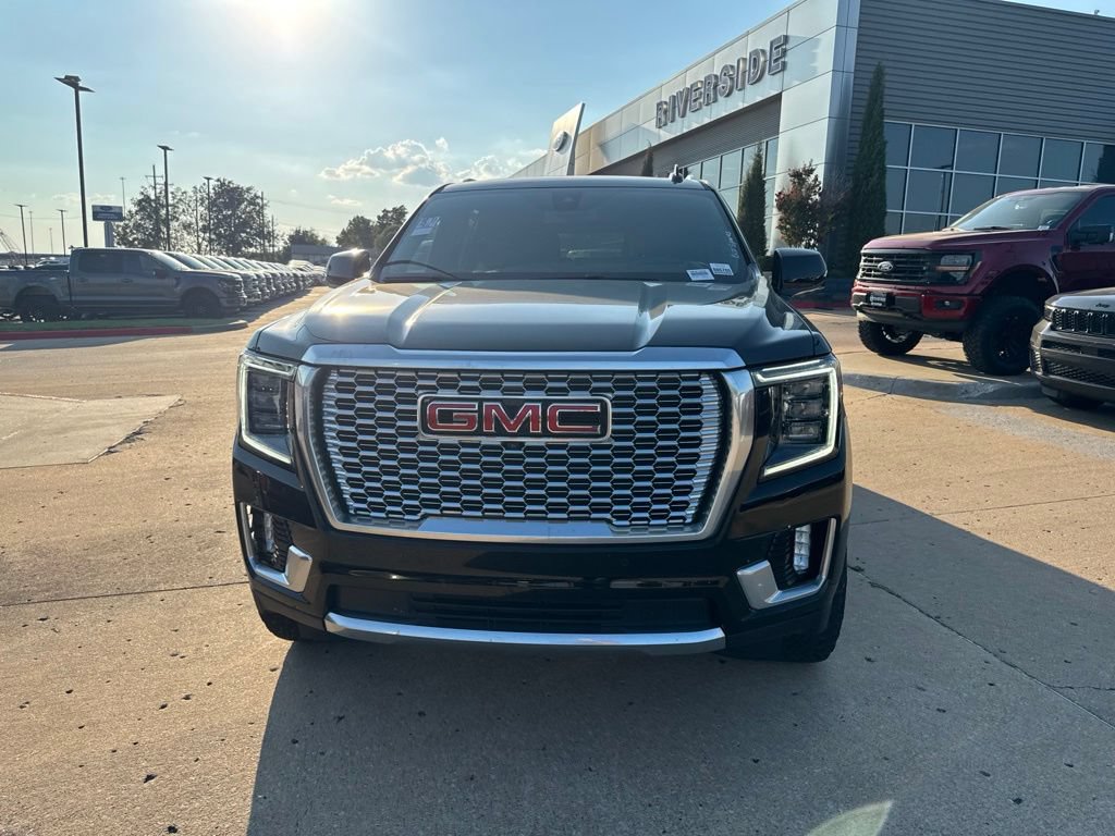 Used 2021 GMC Yukon XL Denali AWD/4WD image 8