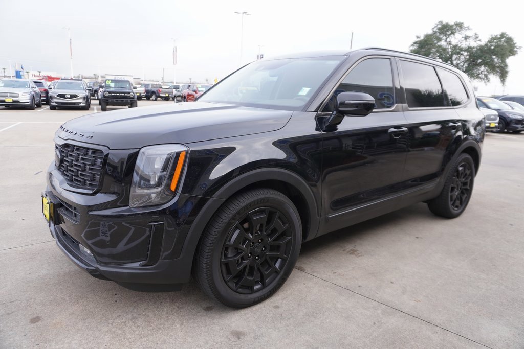 Used 2021 Kia Telluride SX w/ Nightfall Edition Package image 3