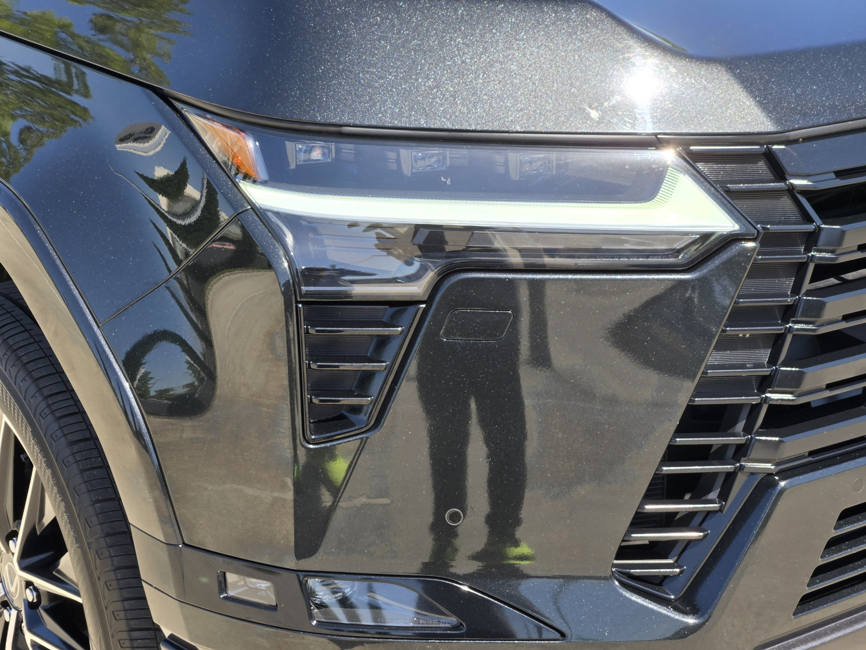 Used 2024 Lexus GX 550 w/ Accessory Package (Z1) AWD/4WD image 36