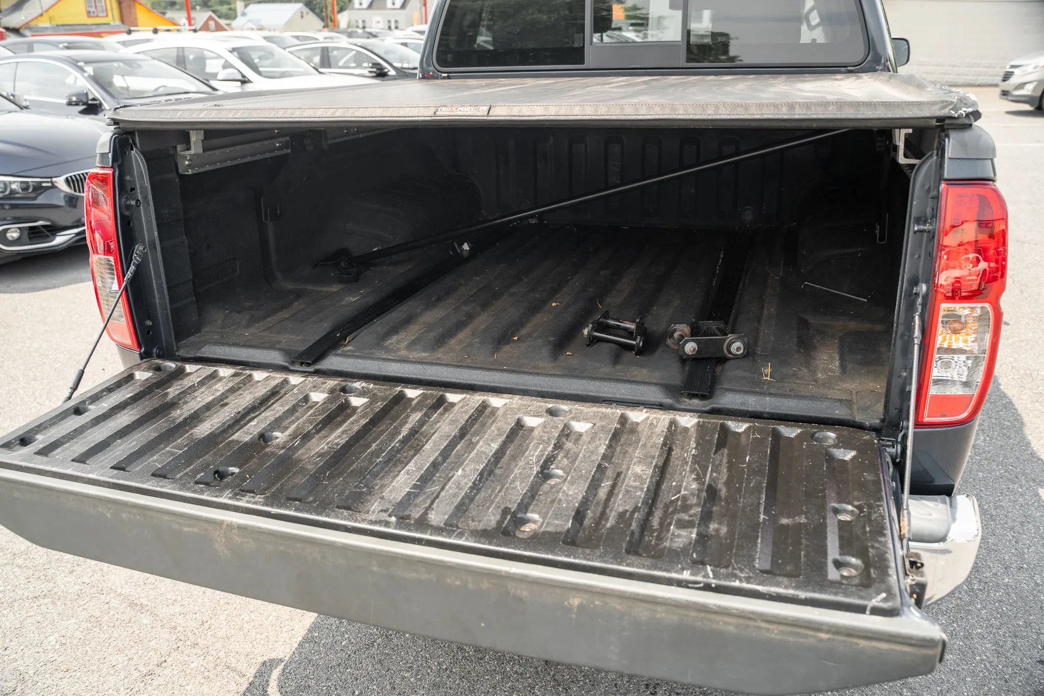 Used 2019 Nissan Frontier SV w/ Value Truck Package AWD/4WD image 9