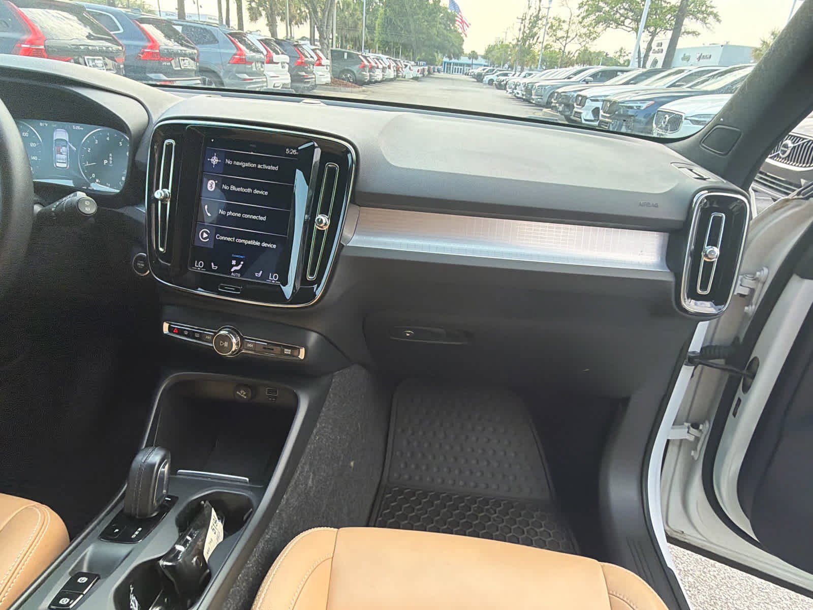 Used 2020 Volvo XC40 T5 Momentum w/ Protection Package Premier AWD/4WD image 20