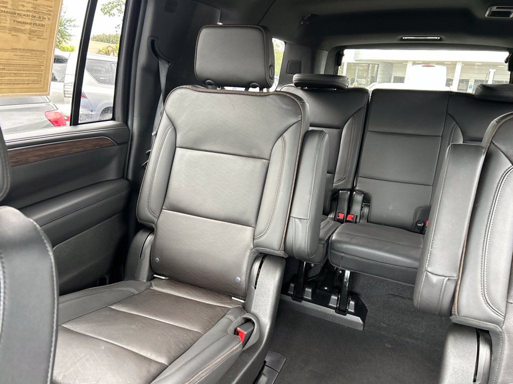 Used 2021 Chevrolet Suburban High Country RWD image 12