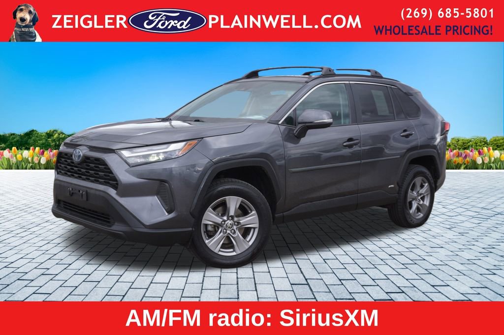 Used 2022 Toyota RAV4 XLE w/ Convenience Package image 1