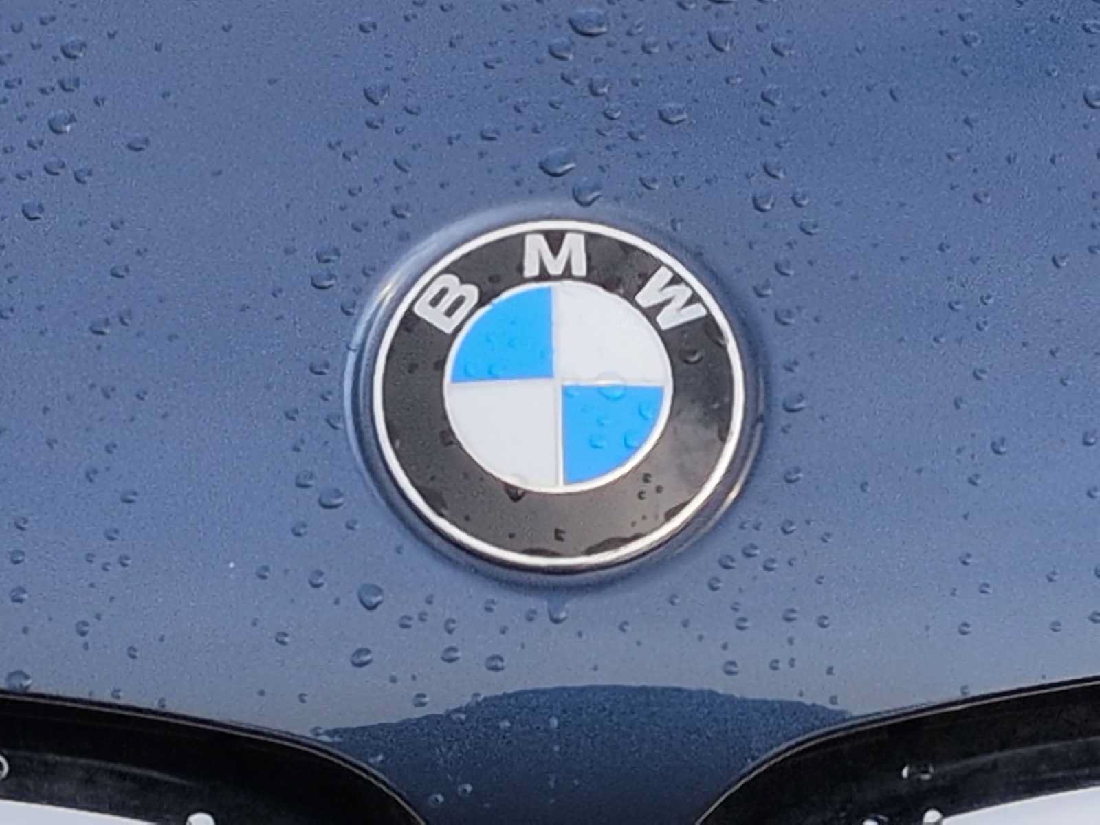 Used 2022 BMW 530i xDrive w/ M Sport Package AWD/4WD image 11
