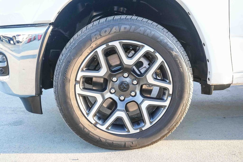 Used 2025 RAM 1500 Laramie image 11