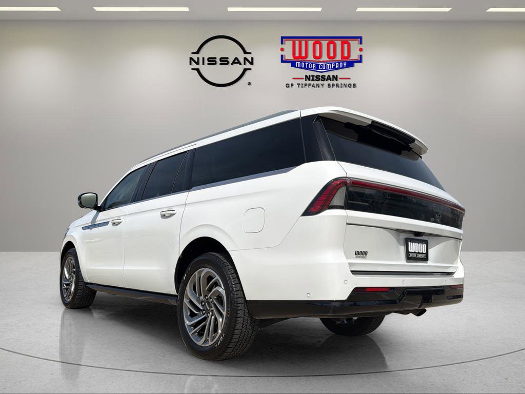 Used 2025 Lincoln Navigator Black Label image 4