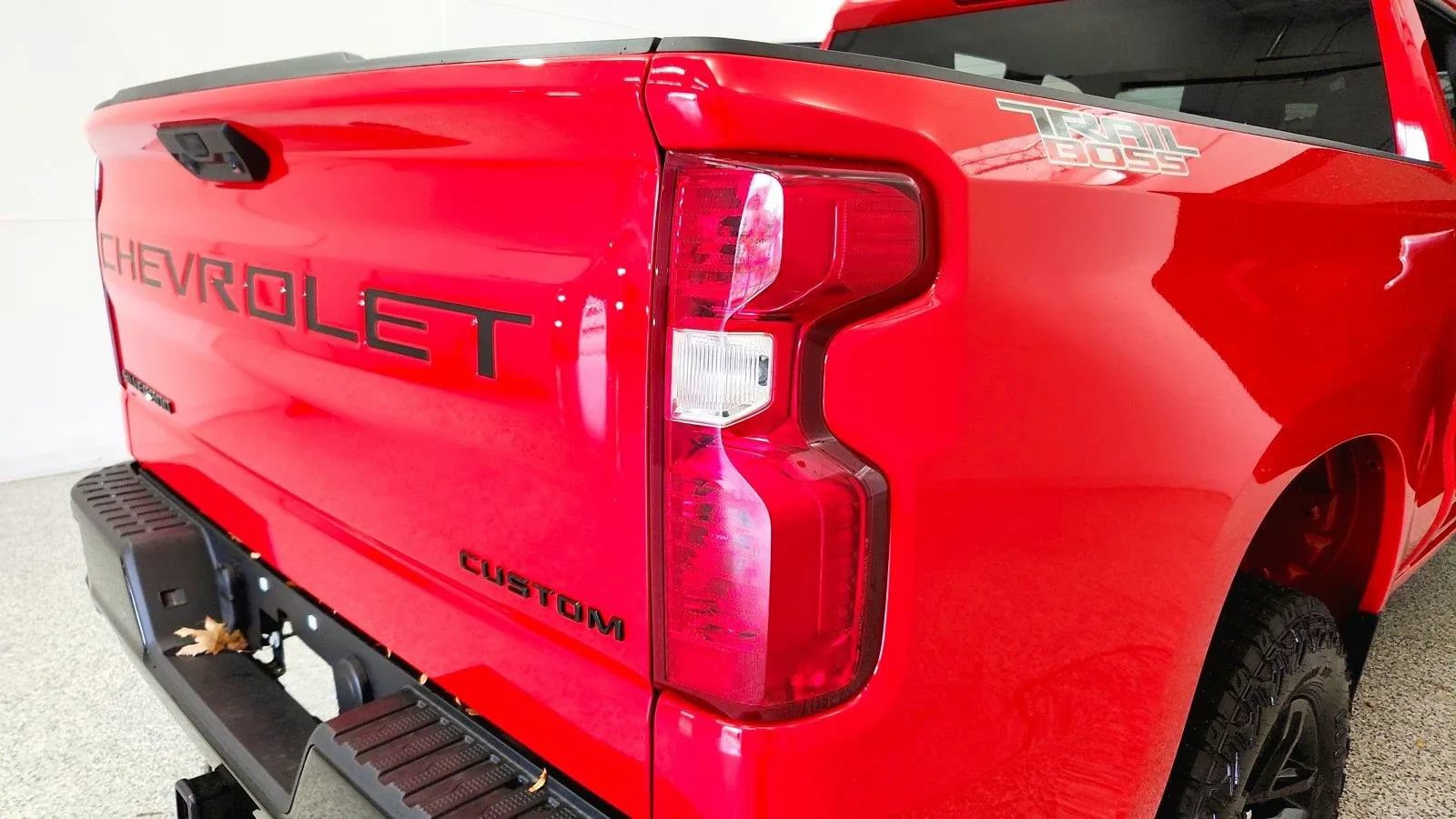 New 2026 Chevrolet Silverado 1500 Custom Trail Boss w/ LPO, Dark Essentials Package AWD/4WD image 35