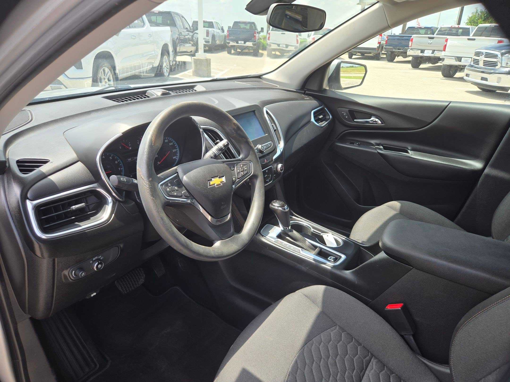 Used 2018 Chevrolet Equinox LT FWD image 11