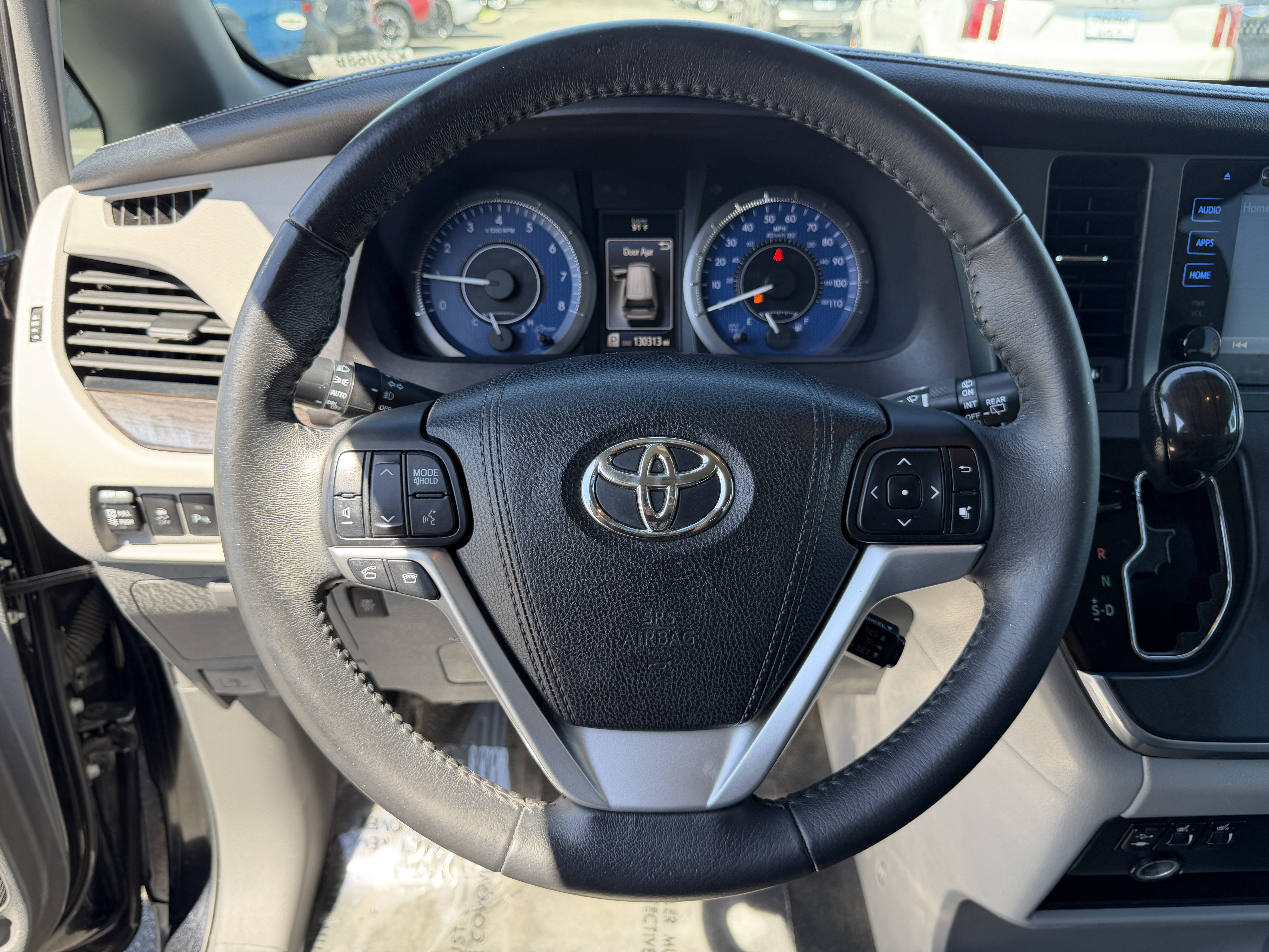 Used 2017 Toyota Sienna XLE w/ XLE Navigation Package FWD image 19