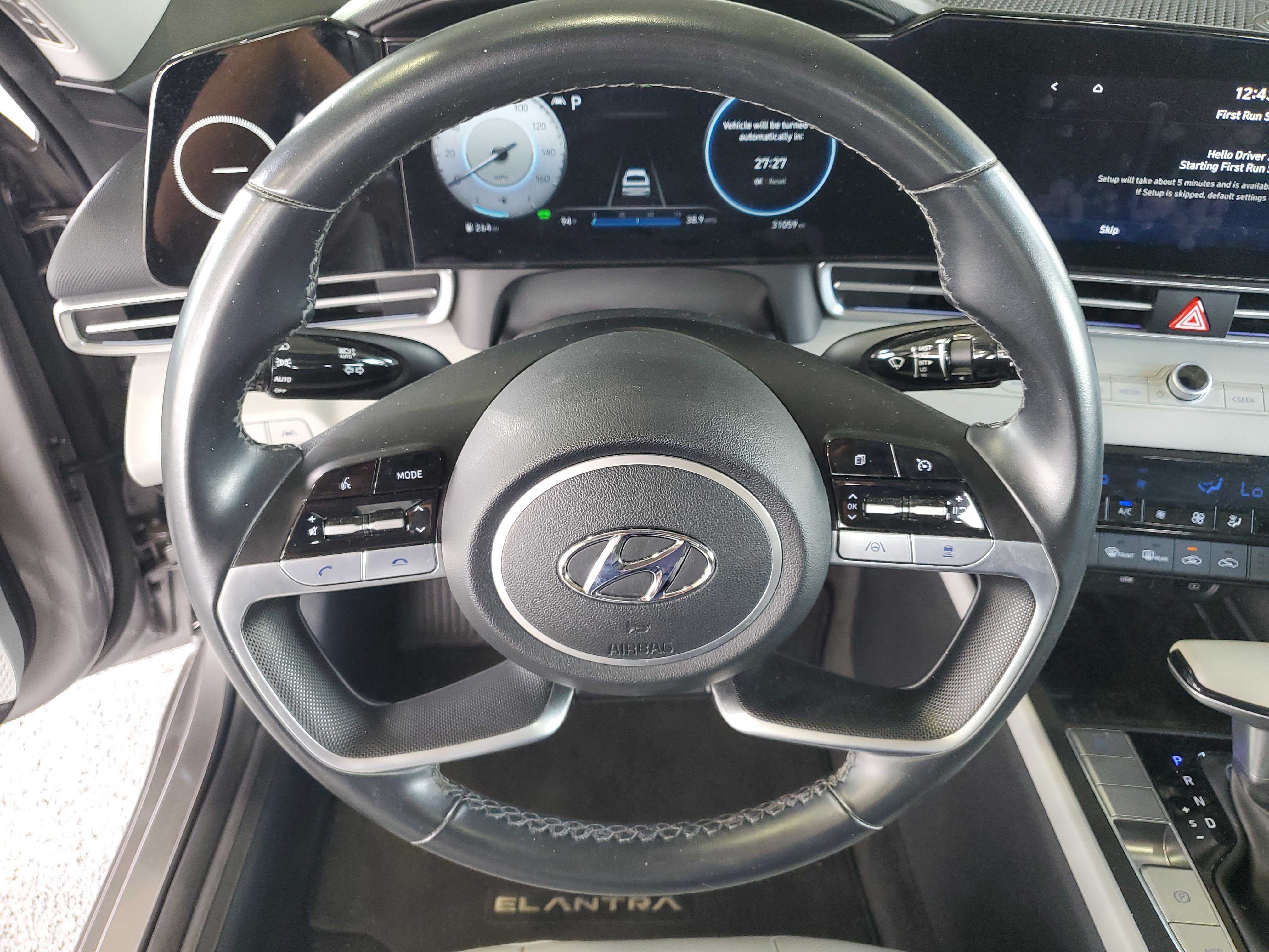 Used 2022 Hyundai Elantra Limited FWD image 21