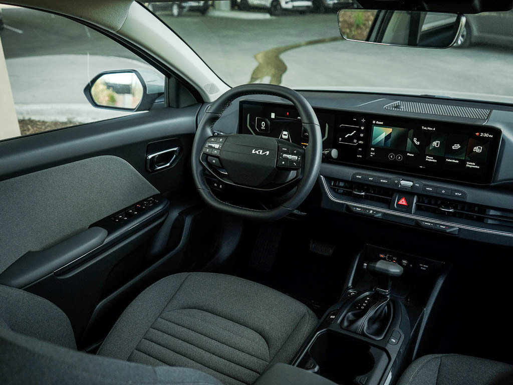 New 2025 Kia K4 EX image 13