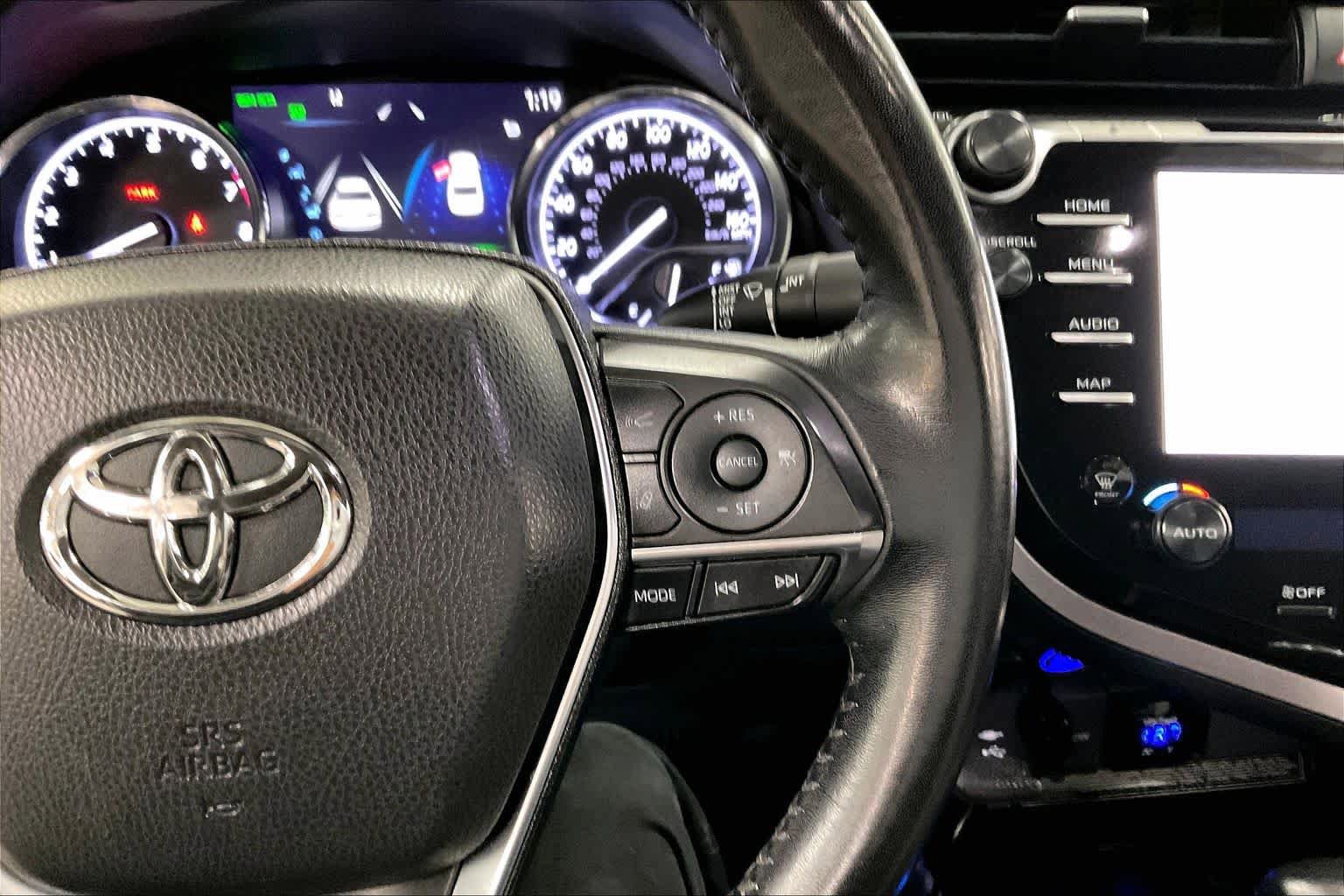 Used 2019 Toyota Camry XLE FWD image 25