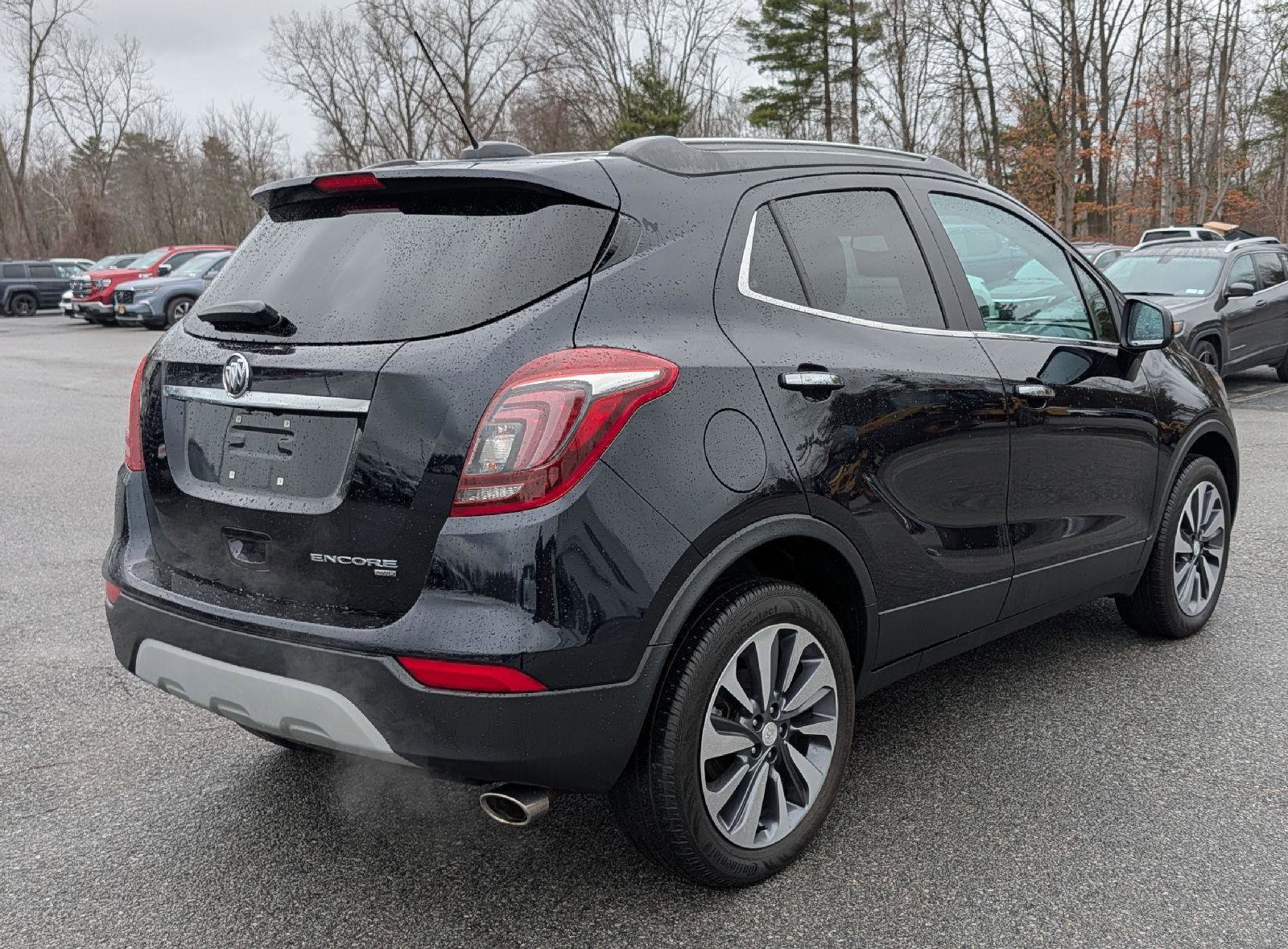 Certified 2022 Buick Encore Preferred w/ Safety Package image 8