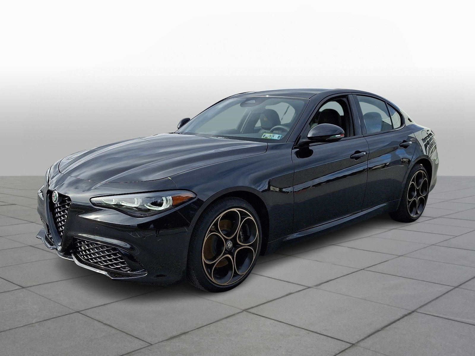 New 2025 Alfa Romeo Giulia AWD w/ Driving Assist Package image 2