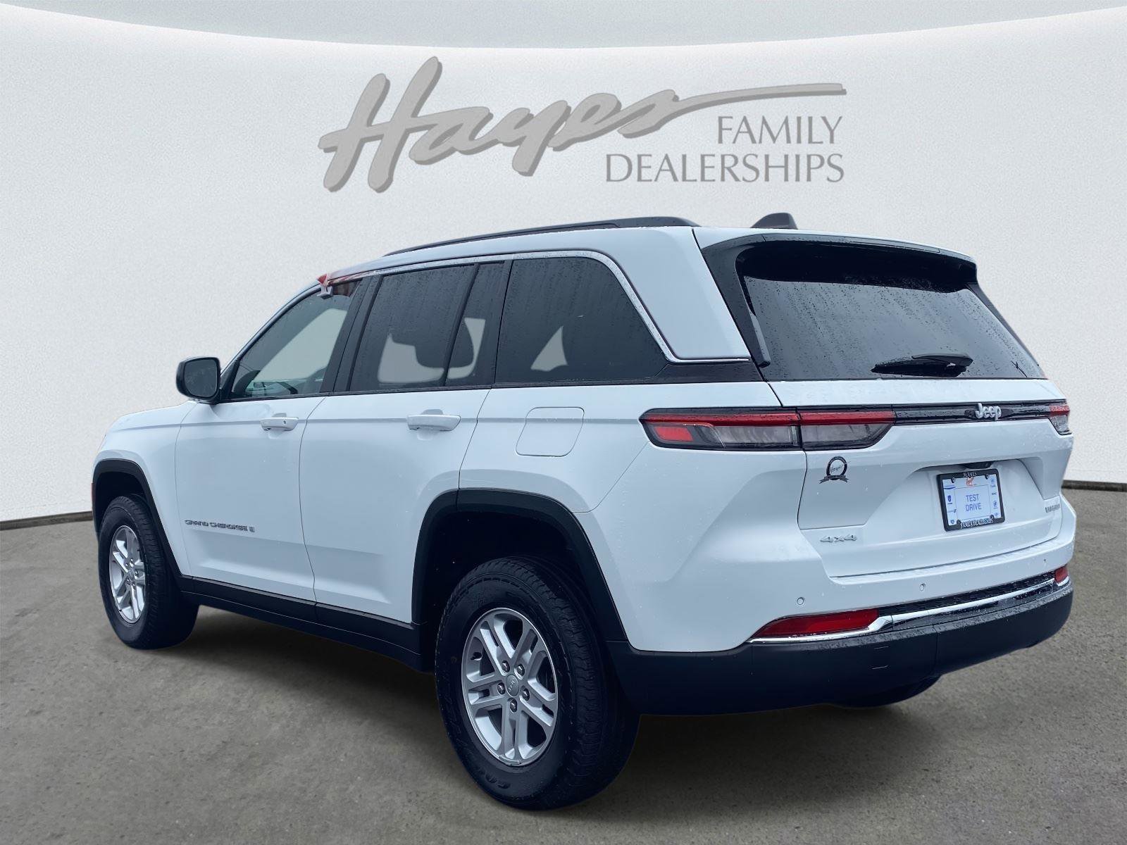 Certified 2024 Jeep Grand Cherokee Laredo image 38