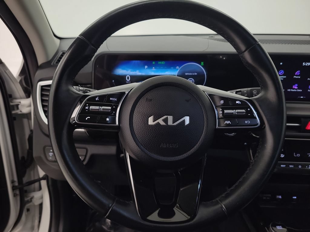 Used 2024 Kia Seltos S AWD/4WD image 15