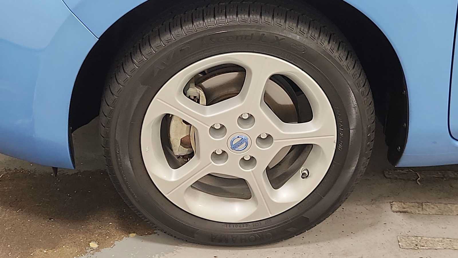 Used 2013 Nissan Leaf SV w/ LED & Quick Charge Pkg FWD image 10