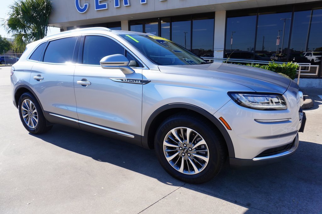 Used 2021 Lincoln Nautilus FWD w/ Equipment Group 101A image 1