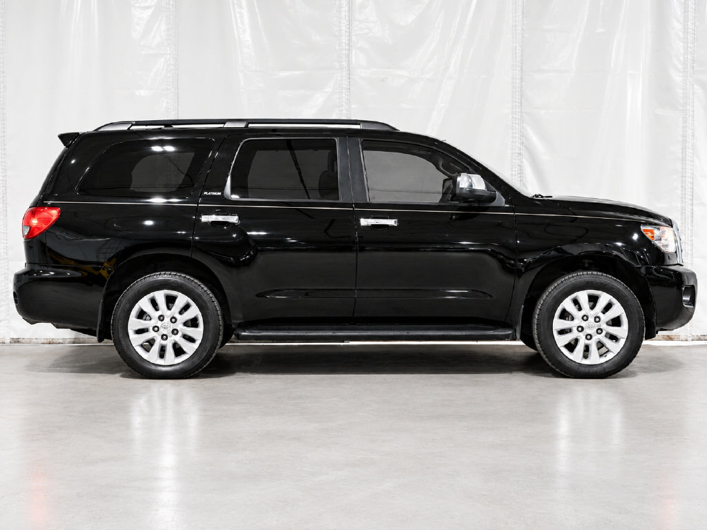 Used 2017 Toyota Sequoia Platinum RWD image 7