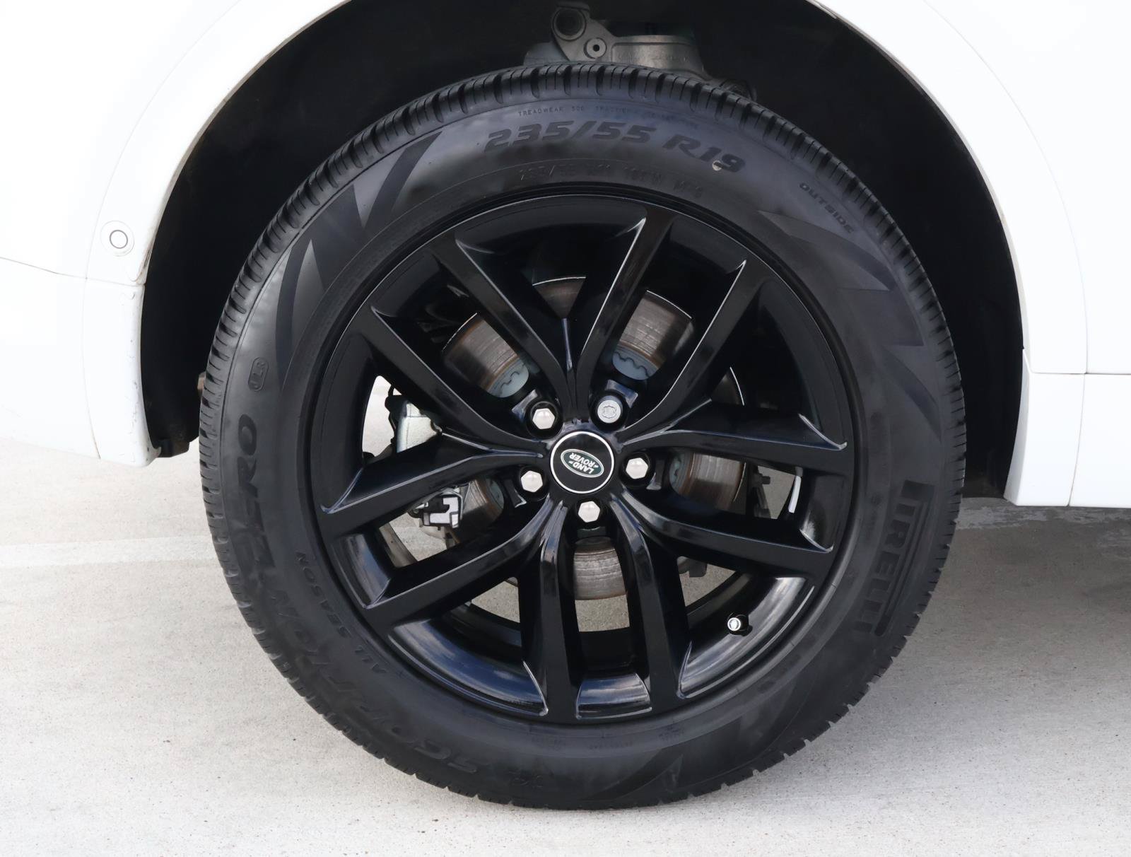 Used 2025 Land Rover Discovery Sport S AWD/4WD image 9