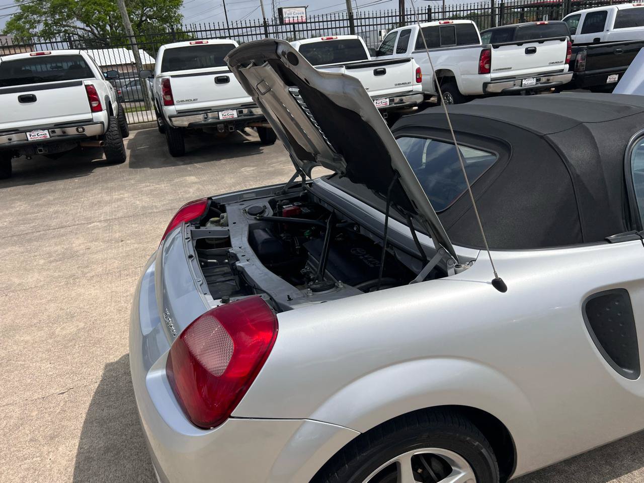 Used 2002 Toyota MR2 RWD image 23