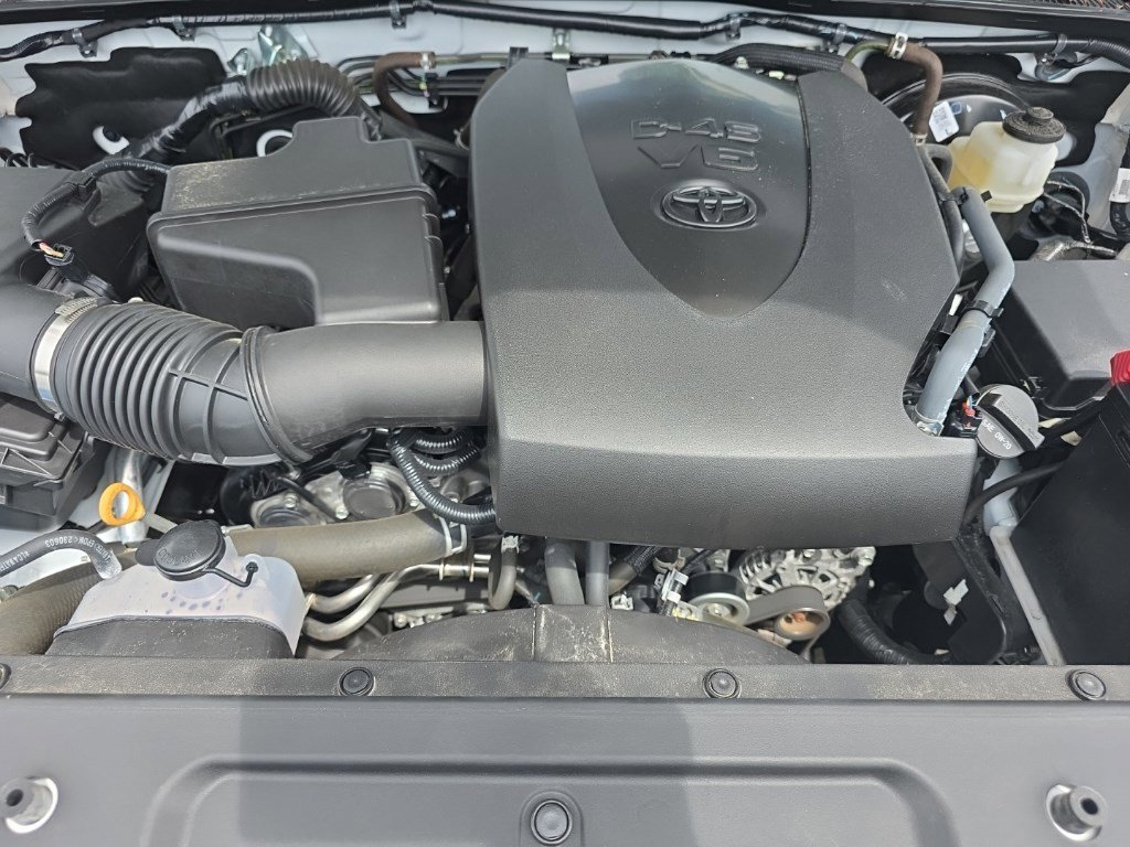 Used 2023 Toyota Tacoma SR5 w/ Technology Package RWD image 29