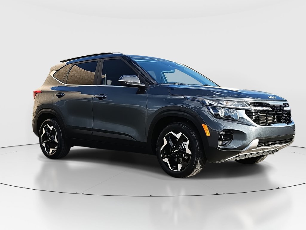 Used 2024 Kia Seltos EX FWD image 3