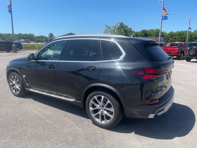 Used 2024 BMW X5 xDrive40i w/ Premium Package AWD/4WD image 6