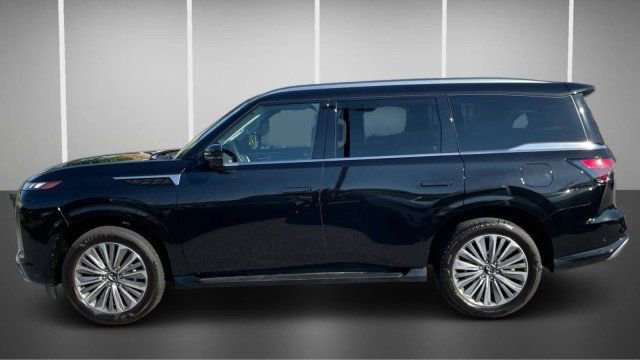 Used 2025 INFINITI QX80 Sensory AWD/4WD image 5