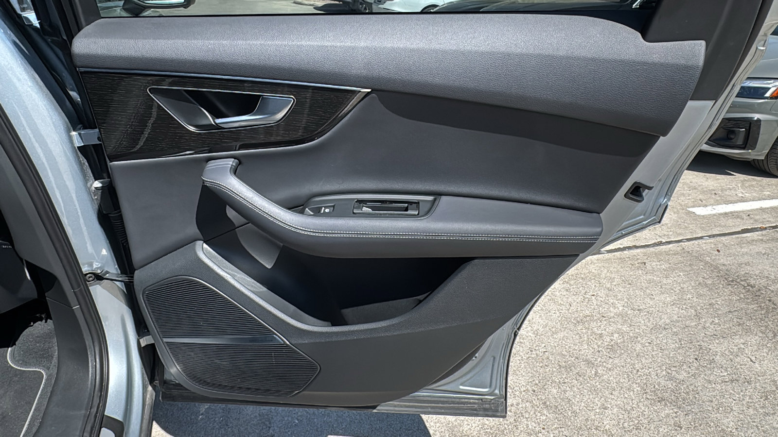 Used 2025 Audi Q7 3.0T Premium Plus image 28