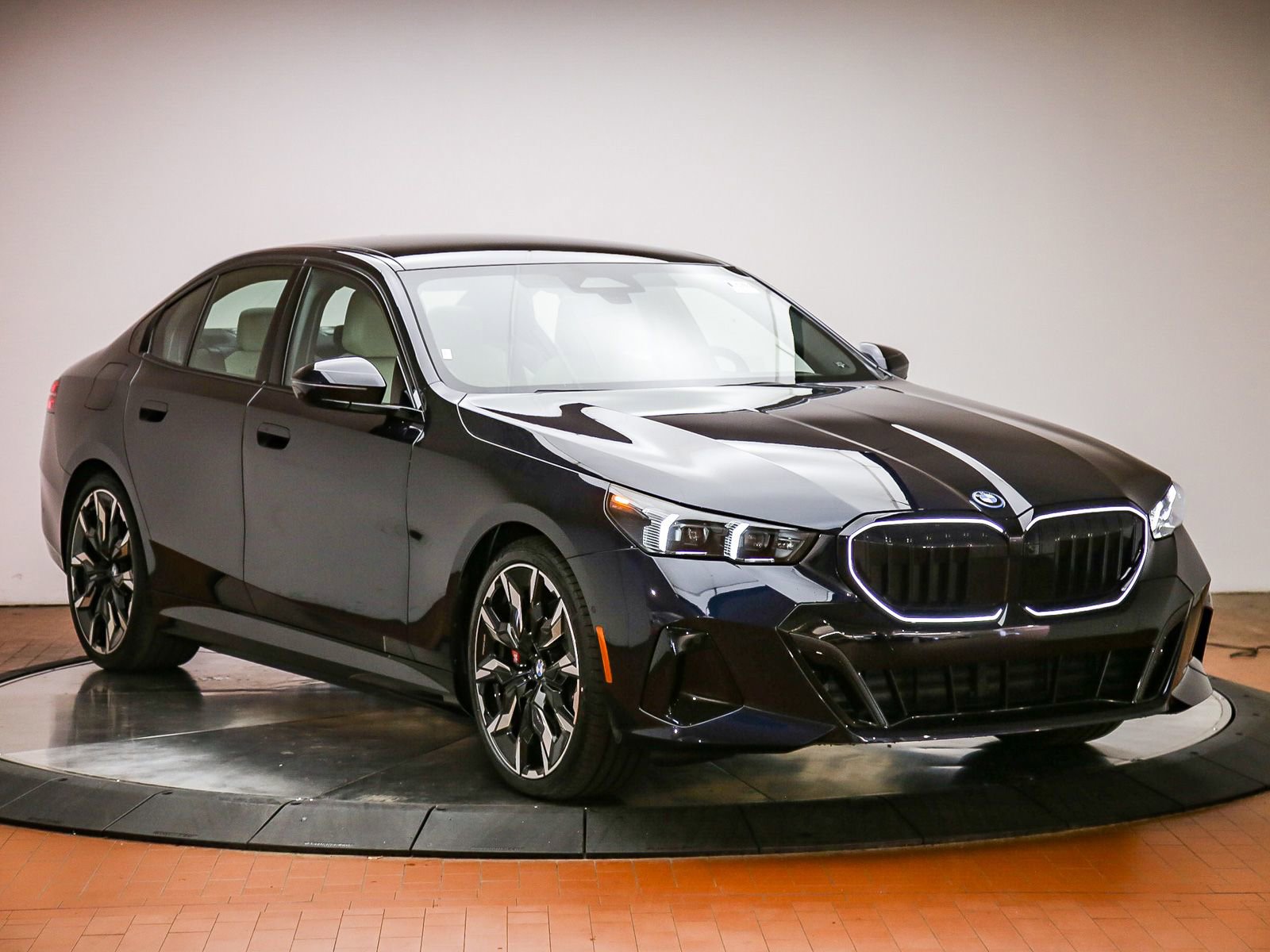 New 2027 BMW 550e xDrive AWD/4WD image 6