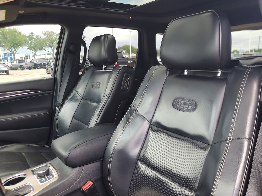 Used 2017 Jeep Grand Cherokee Overland AWD/4WD image 16